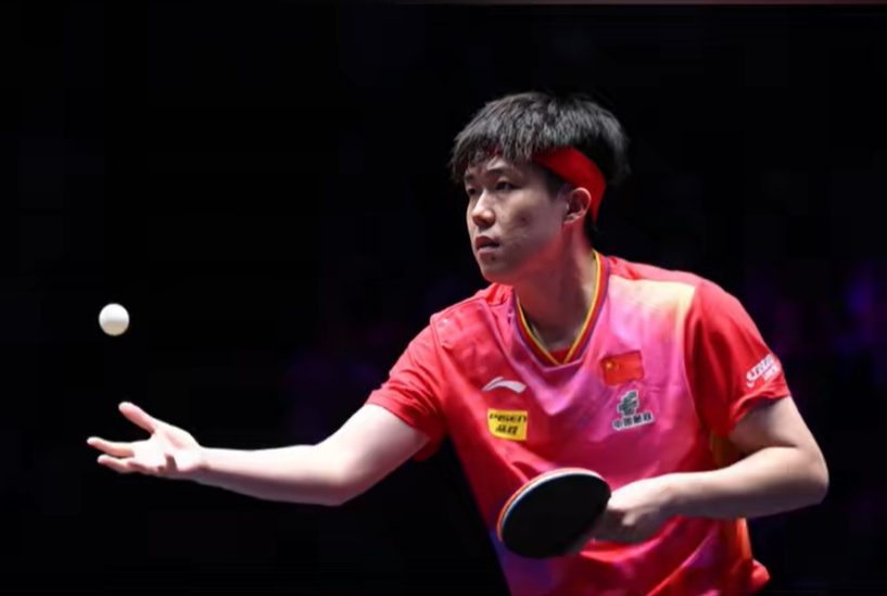 王楚钦3:0完胜徐瑛彬晋级8强：乒乓风暴，荣耀之战